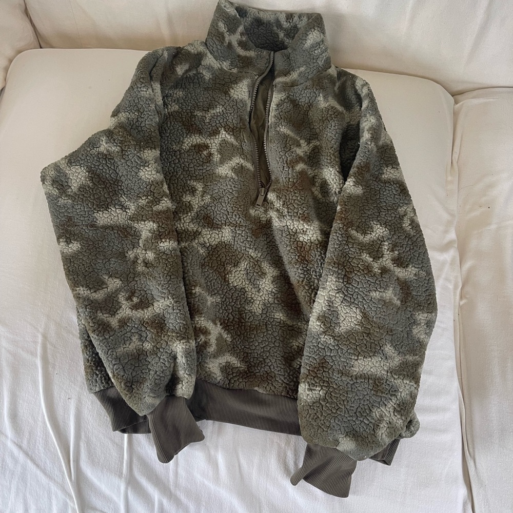 Express Sherpa 1/4 zip fleece